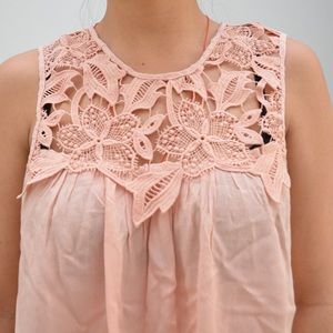 Crochet top in Peach